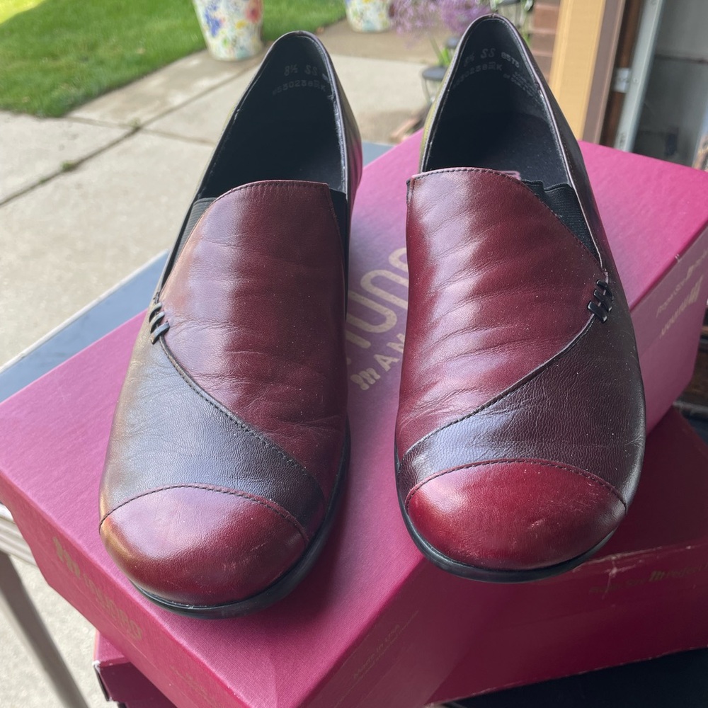 Red Leather Flats with Polished Finish